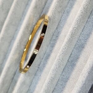 18k Gold Plated Stainless Steel , Simulated Diamond Inlay Luxury Bangle